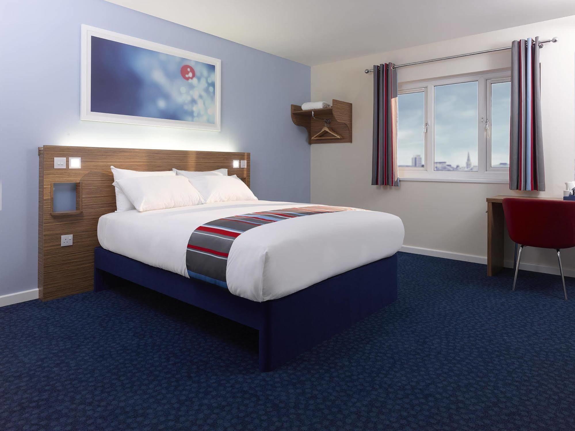 Travelodge Blackpool South Shore Exterior photo