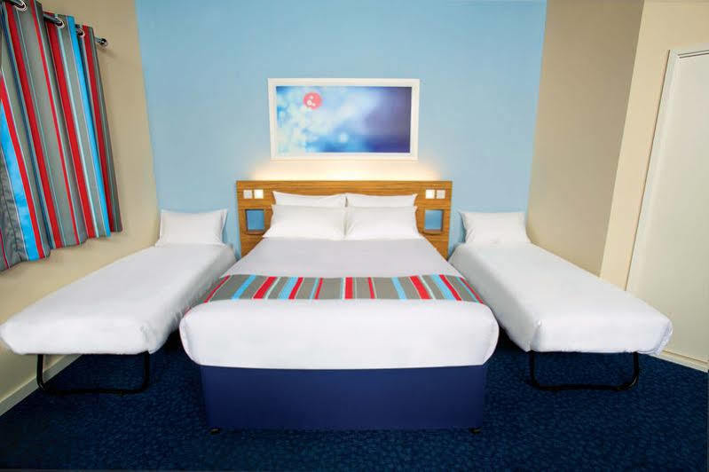 Travelodge Blackpool South Shore Exterior photo